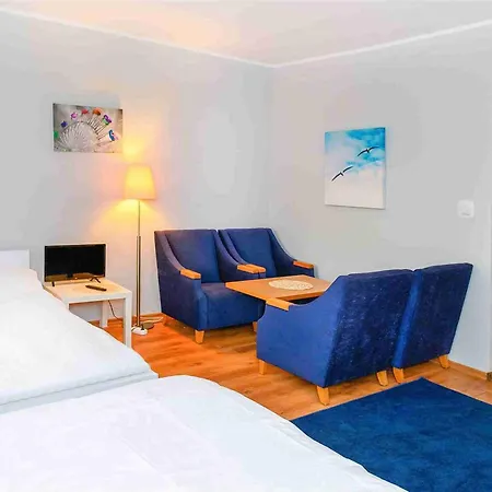 Neptun Hotel *