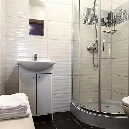 Neptun Hotel *